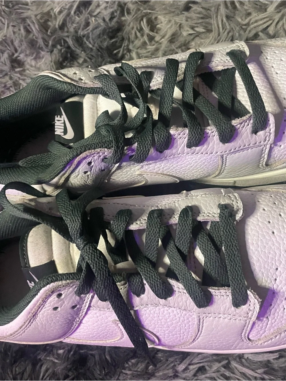 Nike Low-Top Sneakers in White and Dark Green